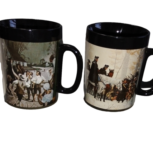 vintage set of 2 historical plastic thermo- serv‎ mugs never used - Picture 2 of 7